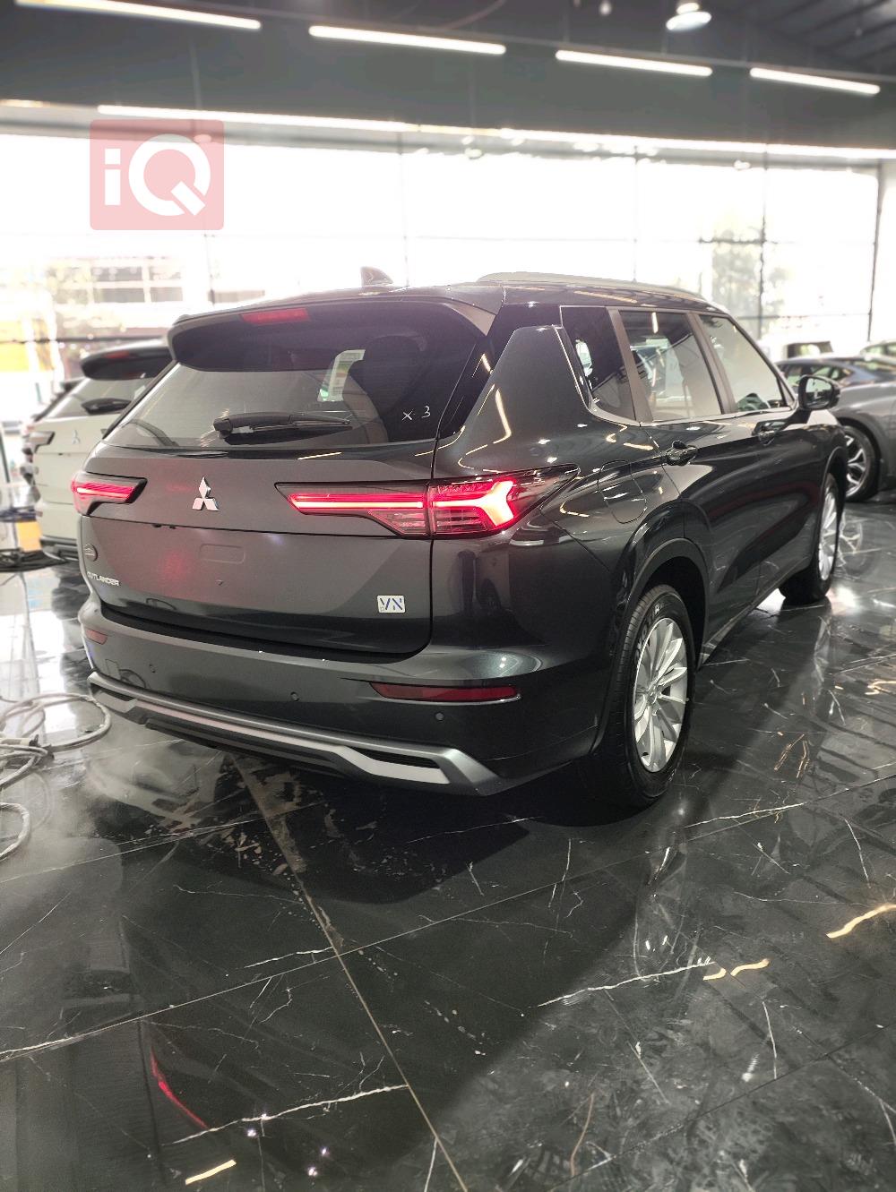 میتسوبیشی ئاوتلاندەر